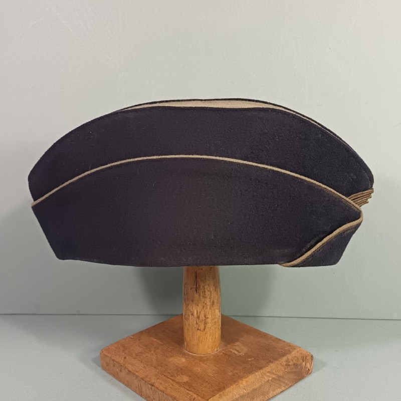 CALOT ARMEE FRANCAISE DE CAPITAINE MODELE 1957 DU SERVICE DES TRANSMISSIONS OU DE L'INTENDANCE TAILLE 59